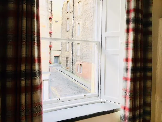 Heart Of Edinburgh City Flat Apartment
